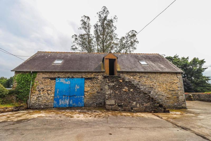 Maison - 226 m² - 7 pièces