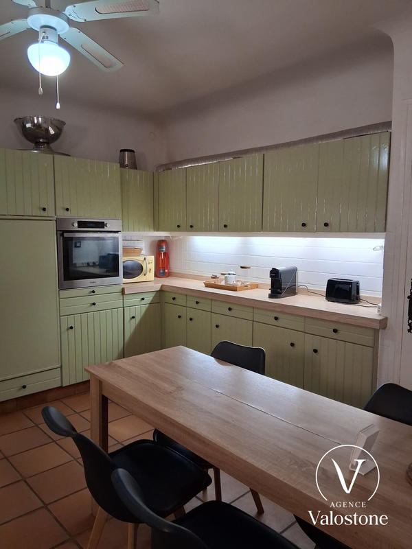 Maison - 205 m² - 5 pièces