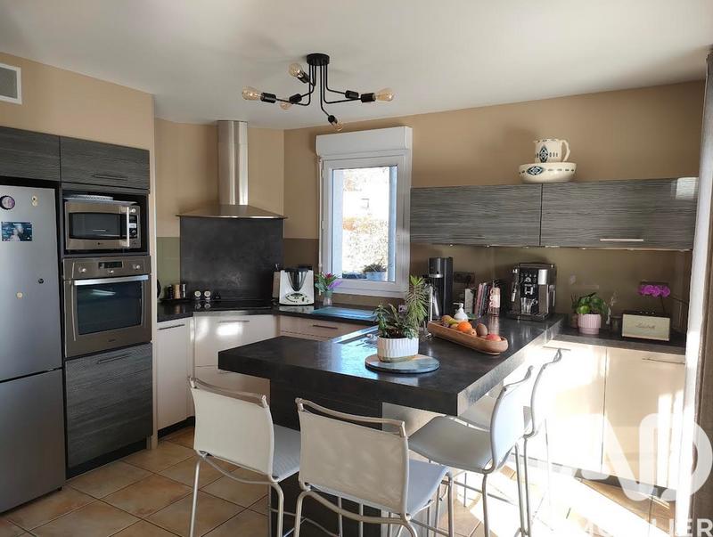 Maison - 150 m² - 8 pièces