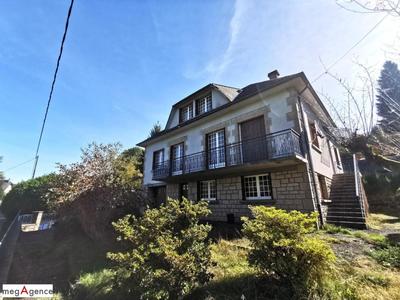 Maison traditionnelle - 186 m² - 7 pièces