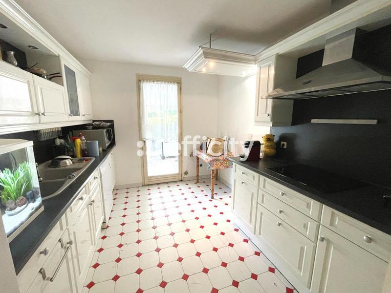 Maison - 92 m² - 4 pièces