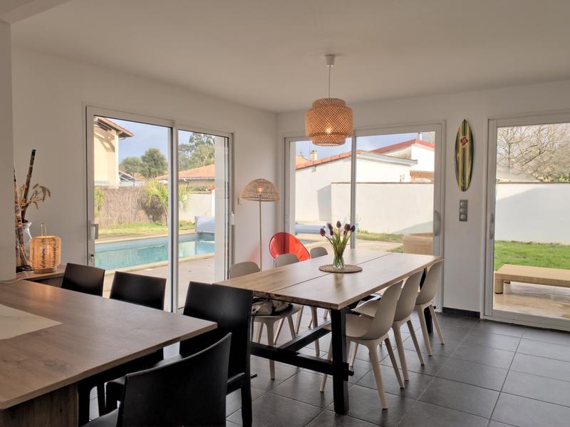 Villa - 166 m² - 9 pièces