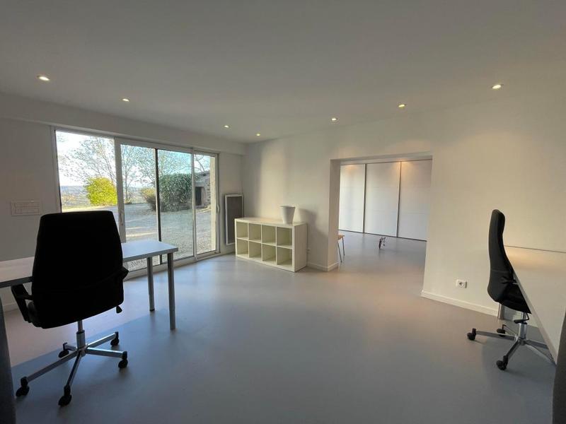 Maison - 300 m² - 8 pièces