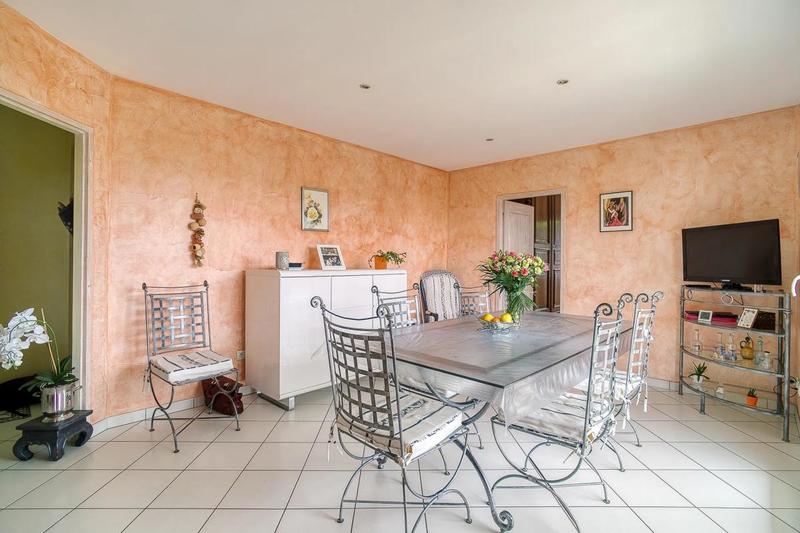 Maison - 140 m² - 6 pièces