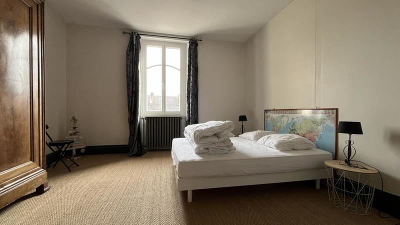 Maison bourgeoise - 300 m² - 8 pièces