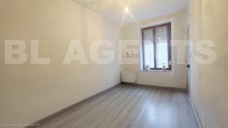 Maison - 260 m² - 10 pièces