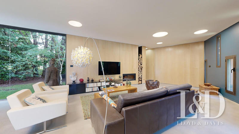 Maison - 185 m² - 7 pièces