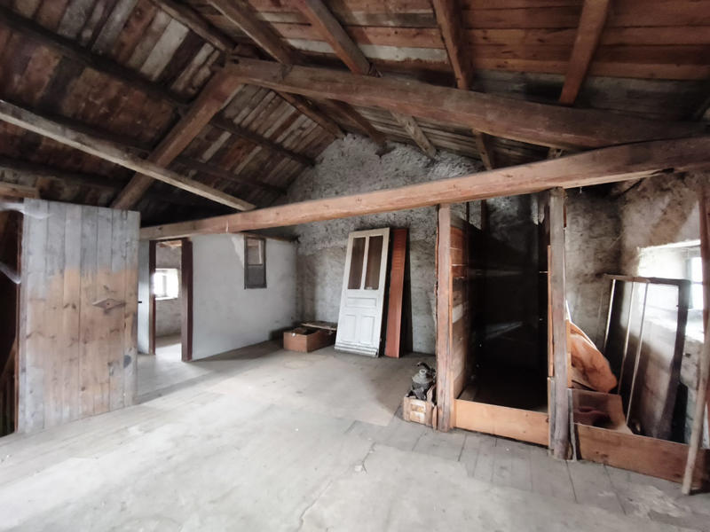 Maison - 166 m² - 9 pièces