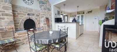 Maison - 290 m² - 10 pièces