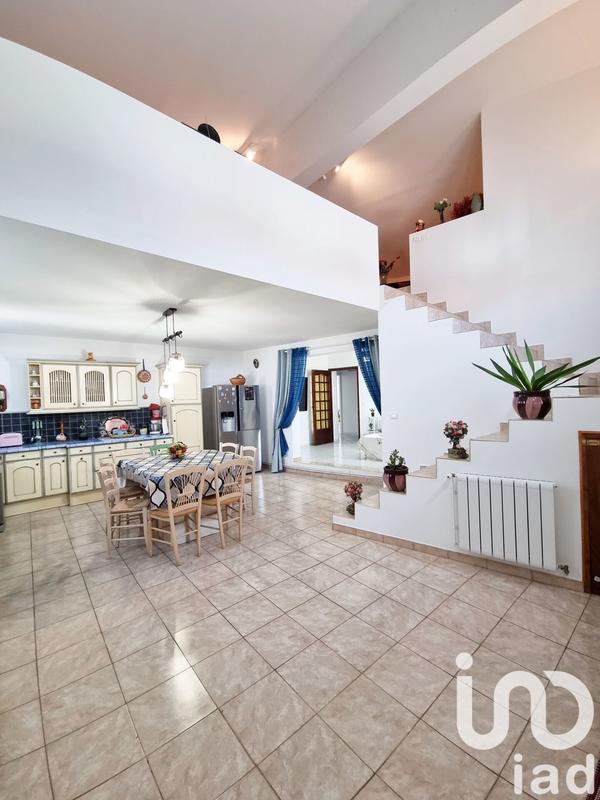 Maison - 321 m² - 9 pièces