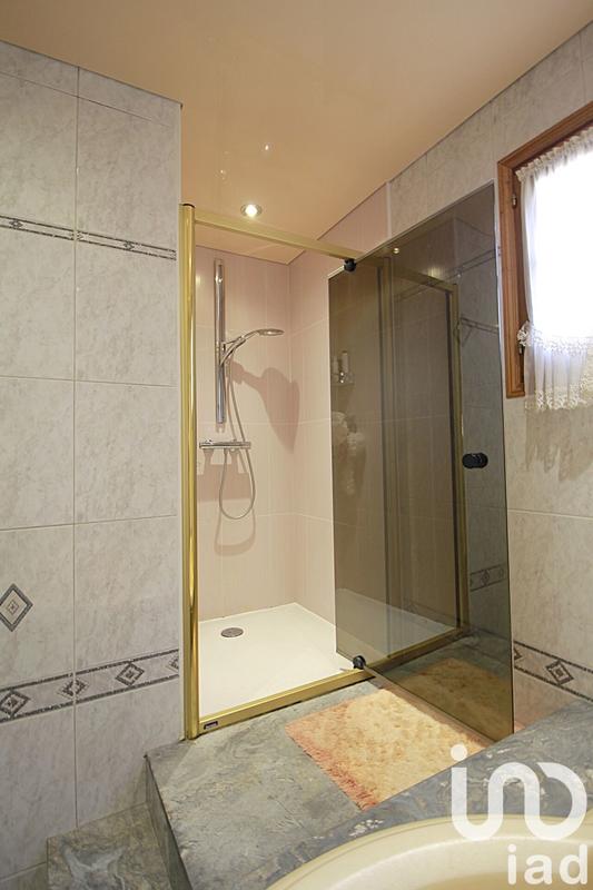 Maison - 185 m² - 7 pièces