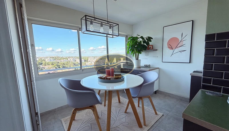 Appartement - 85 m² - 4 pièces