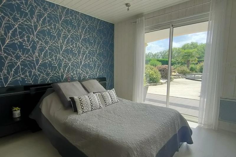 Maison - 200 m² - 6 pièces