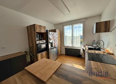 Maison - 97 m² - 5 pièces