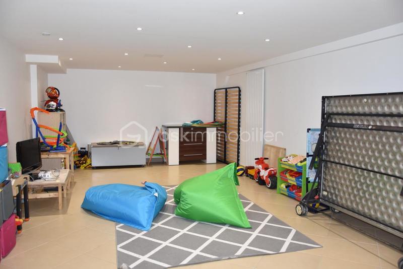 Maison d'architecte - 264 m² - 7 pièces