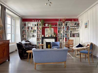 Maison - 194 m² - 9 pièces