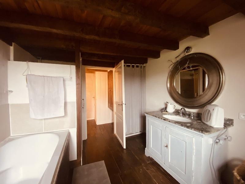 Maison - 147 m² - 10 pièces