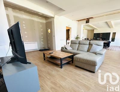 Maison - 238 m² - 6 pièces