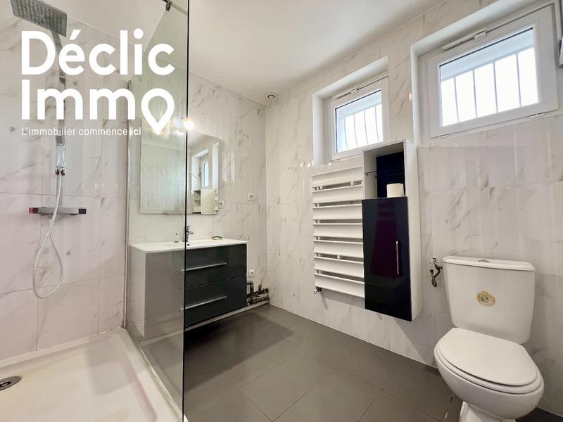 Maison - 199 m² - 9 pièces