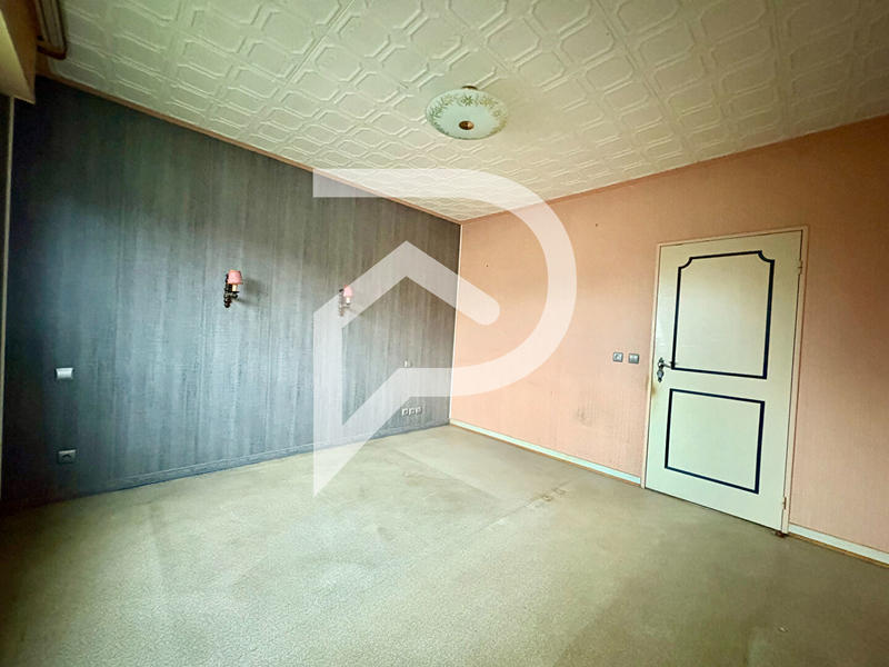 Appartement - 99 m² - 5 pièces