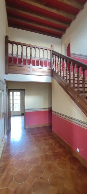 Maison - 230 m² - 10 pièces