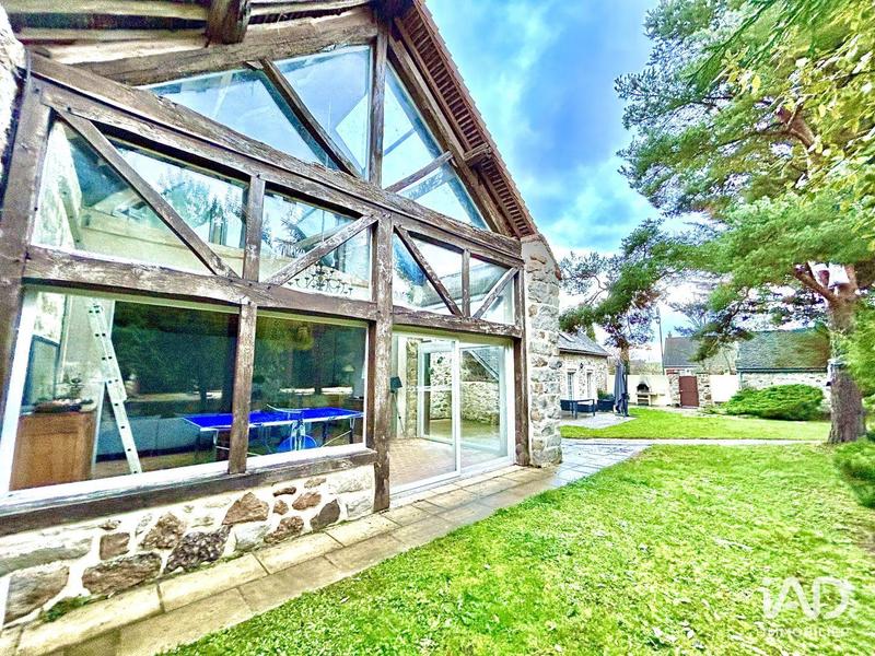 Maison - 210 m² - 7 pièces