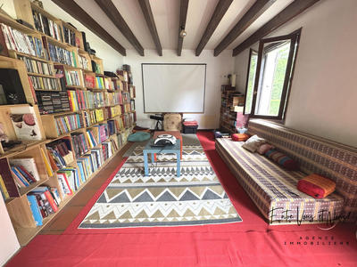 Maison traditionnelle - 189 m² - 6 pièces