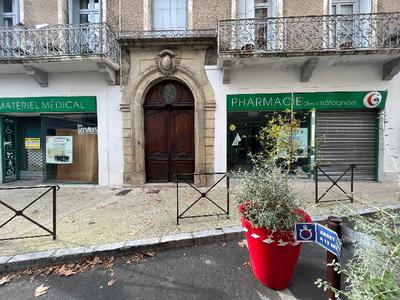 Local commercial - 160 m² - 1 pièce