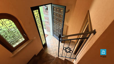 Maison - 230 m² - 7 pièces