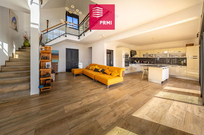 Maison - 150 m² - 5 pièces