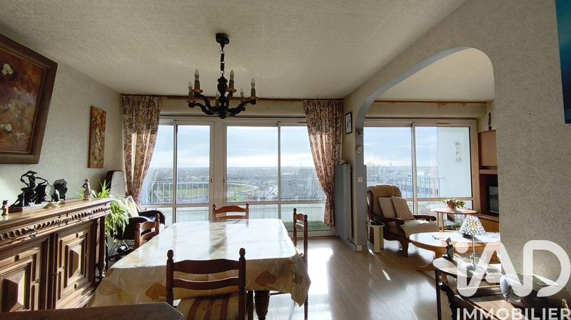 Appartement - 81 m² - 3 pièces