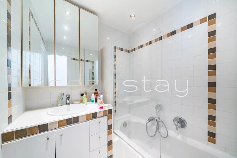 Appartement - 180 m² - 6 pièces