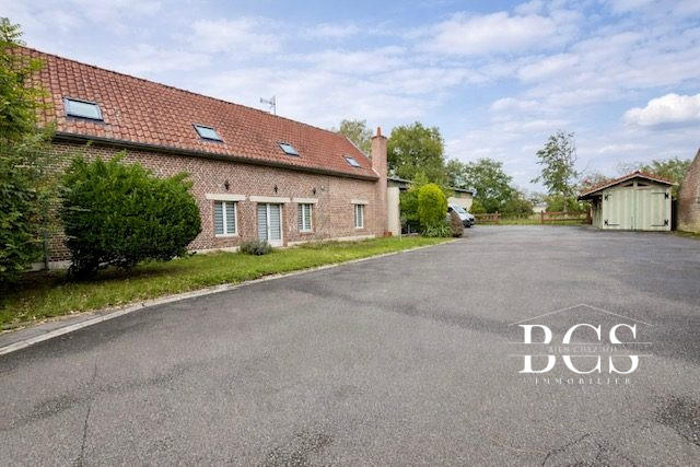 Maison - 190 m² - 9 pièces