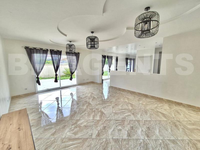 Maison - 150 m² - 5 pièces