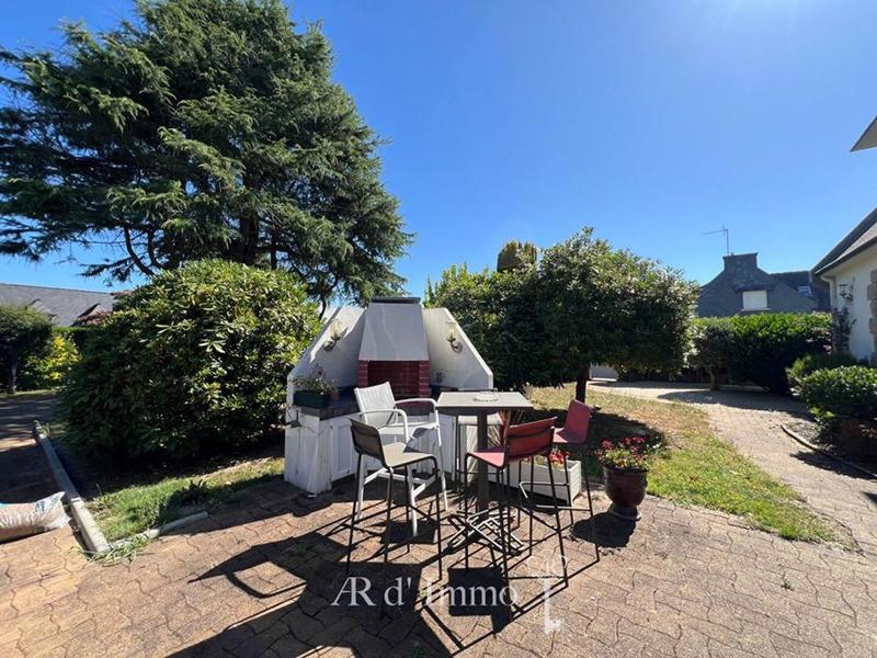 Propriété - 230 m² - 10 pièces