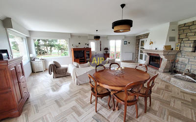 Maison - 178 m² - 7 pièces