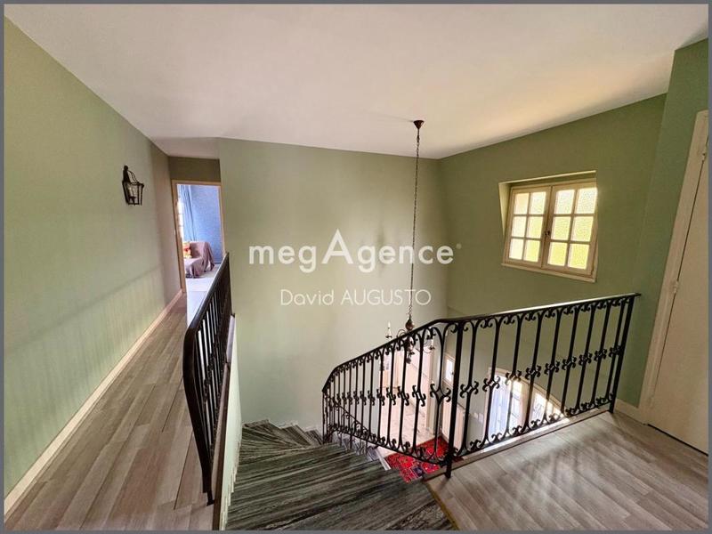 Propriété - 180 m² - 6 pièces