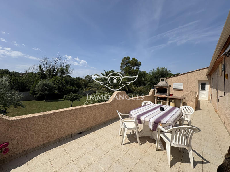 Maison - 163 m² - 8 pièces