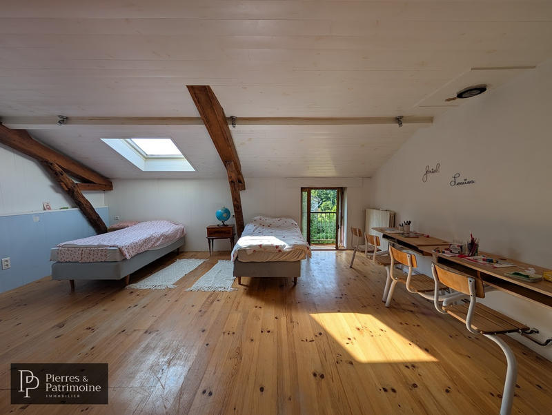 Maison - 290 m² - 10 pièces