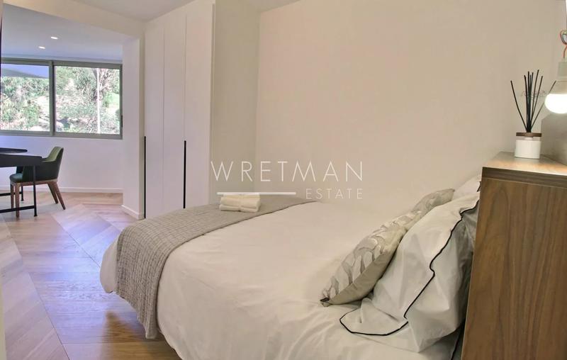 Appartement - 95 m² - 2 pièces