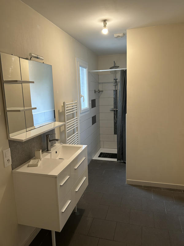 Appartement - 77 m² - 4 pièces