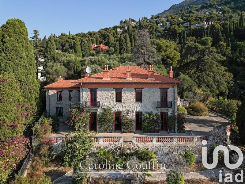 Maison - 500 m² - 15 pièces