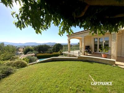 Maison - 192 m² - 7 pièces