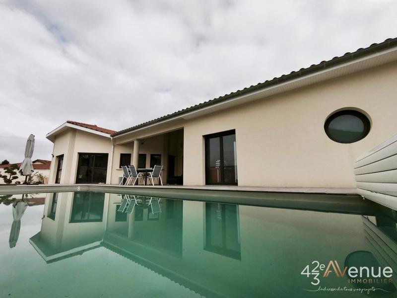 Maison - 208 m² - 7 pièces