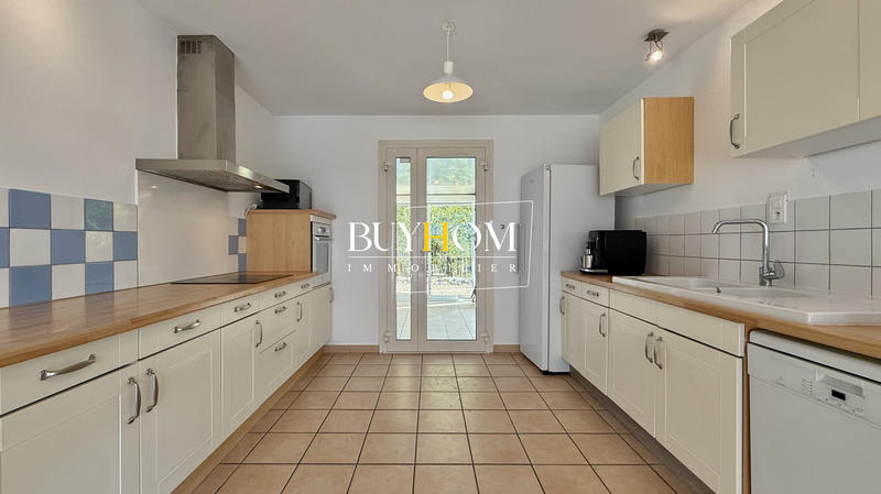 Maison - 177 m² - 5 pièces