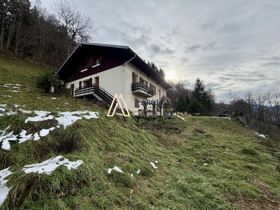 Maison ancienne - 180 m² - 10 pièces