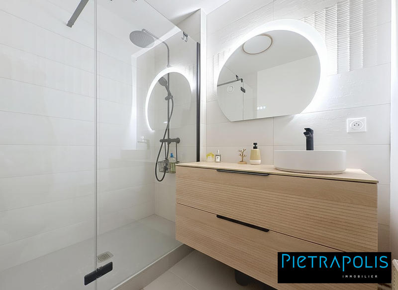 Appartement - 104 m² - 4 pièces