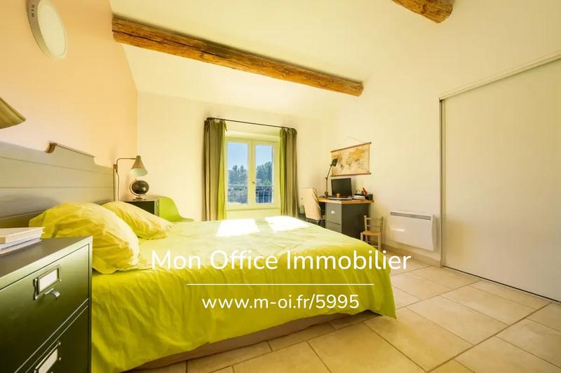 Maison - 224 m² - 7 pièces