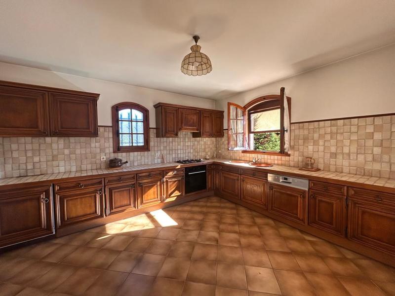 Maison - 165 m² - 5 pièces