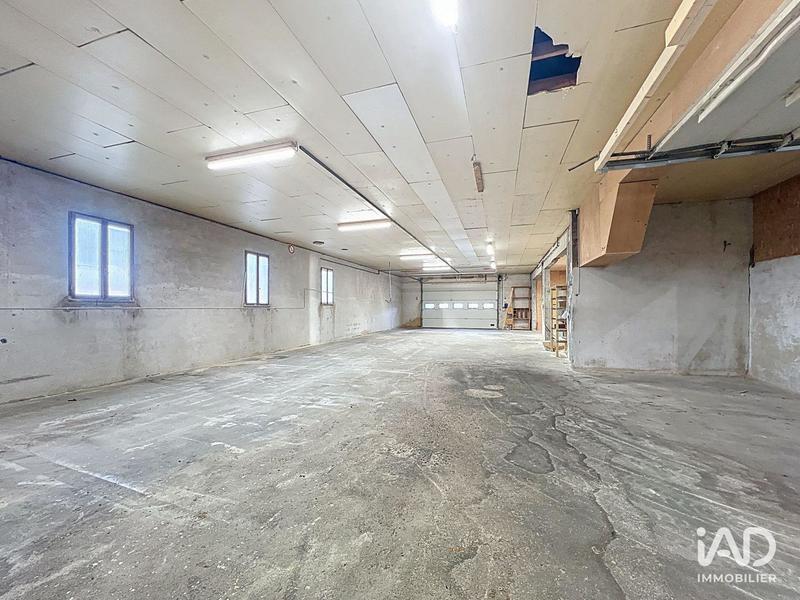 Local commercial - 2 460 m²